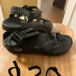 Black chacos
